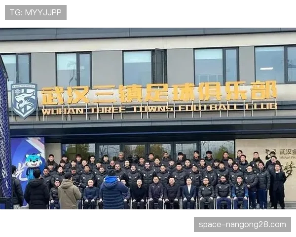 武汉三镇官宣：与24岁中场球员张辉完成续约